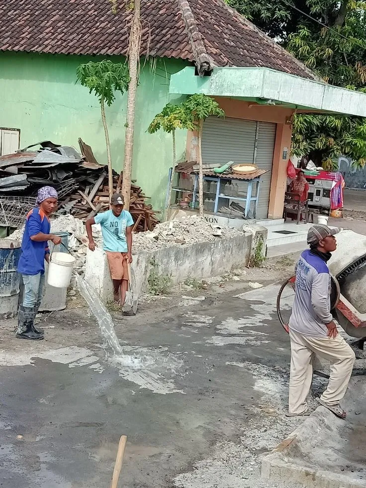 Renovasi Balai Desa Warurejo